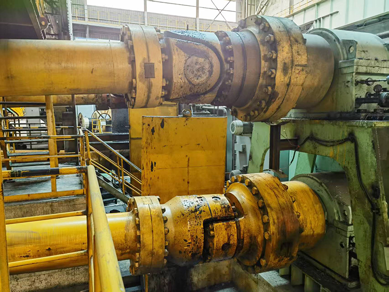 Replacing the cardan Shafts for Finishing Mill by Drum Gear Spindles