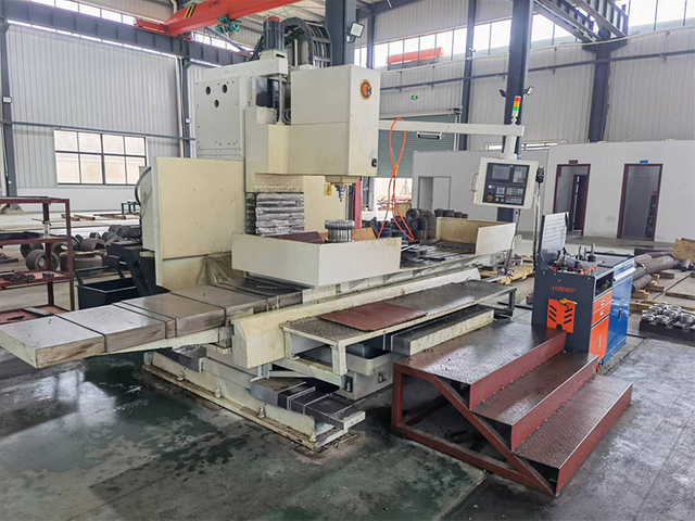 CNC-Machining-Center--